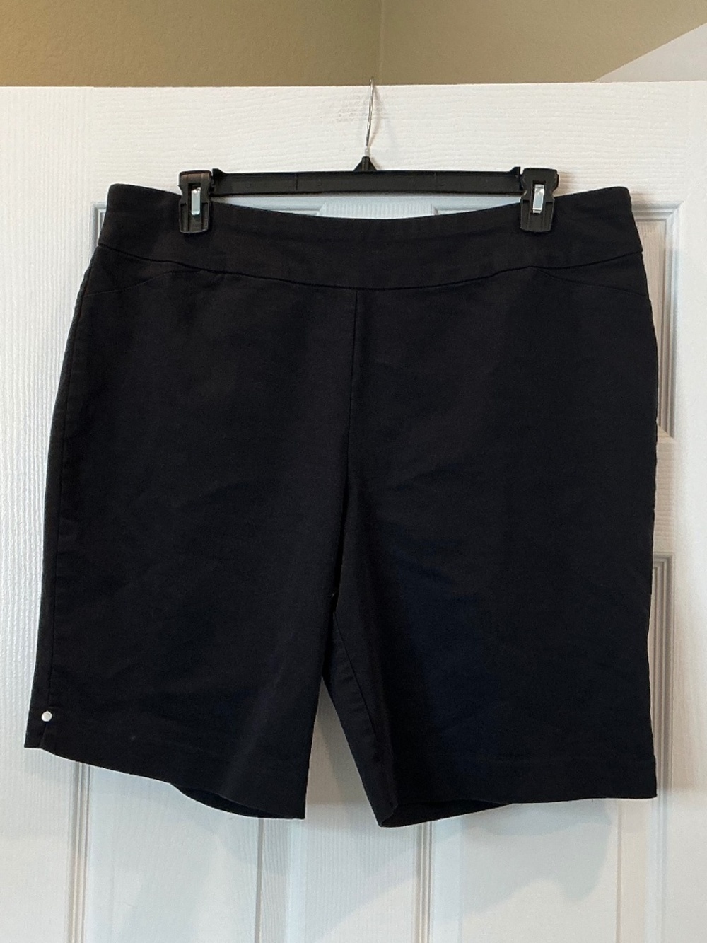 Croft & Barrow Polished Bermuda Shorts Black 18